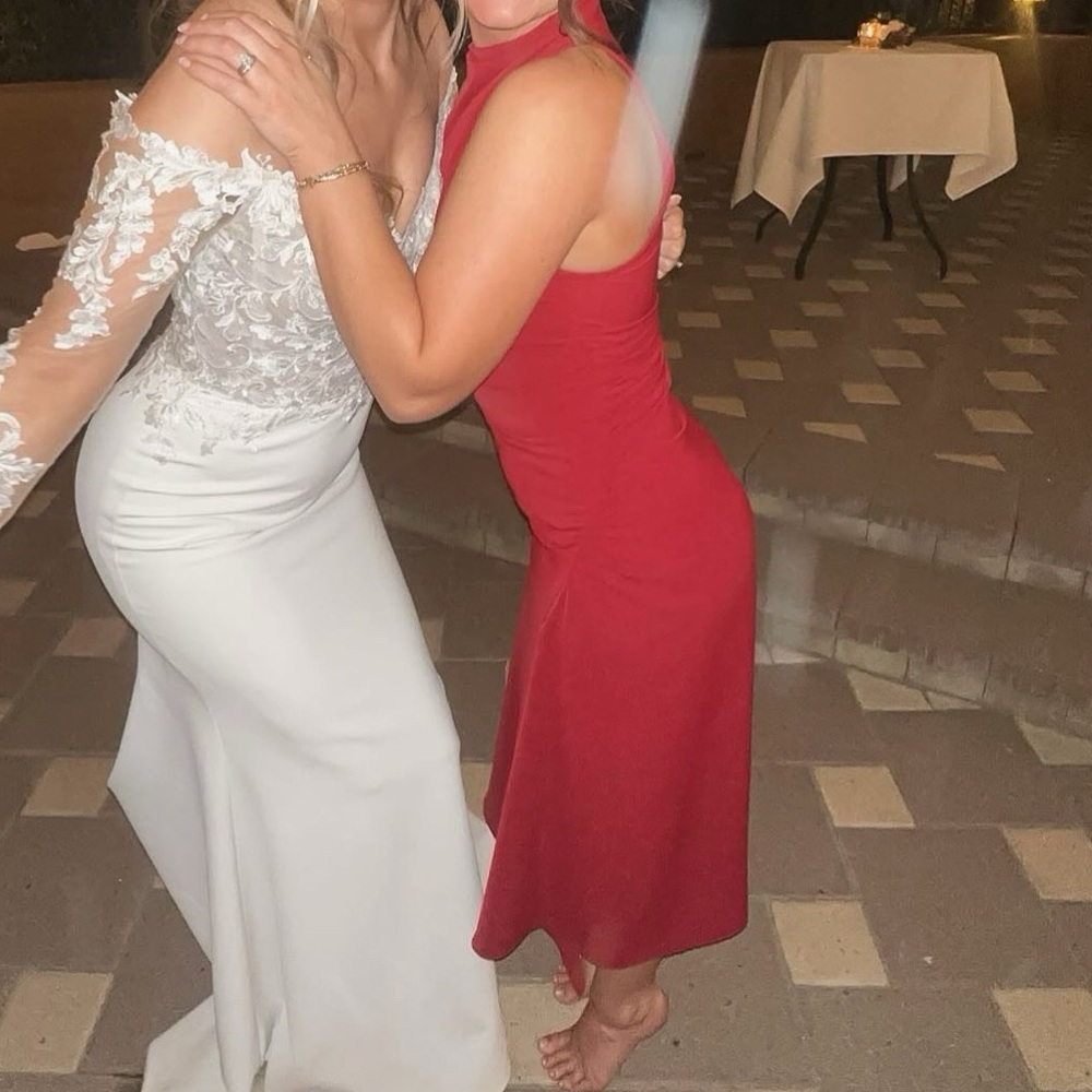 Perfect red dress! Bishop + Young - Picture 2 of 5